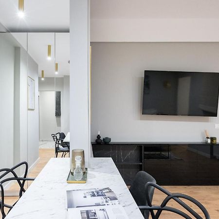 Crystal 3Bdr Apartment In Center Бухарест Екстер'єр фото