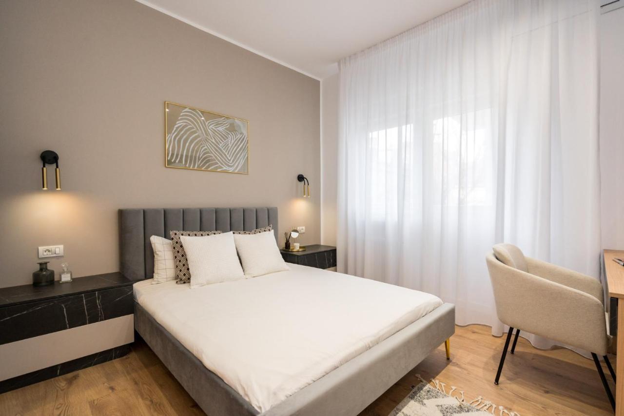 Crystal 3Bdr Apartment In Center Бухарест Екстер'єр фото