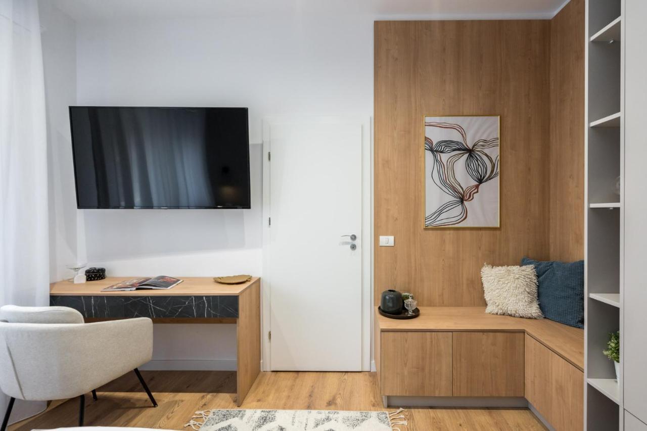 Crystal 3Bdr Apartment In Center Бухарест Екстер'єр фото