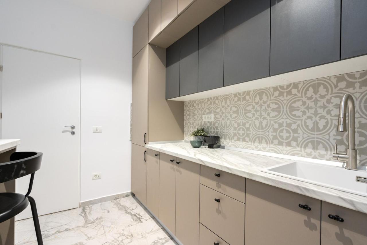 Crystal 3Bdr Apartment In Center Бухарест Екстер'єр фото